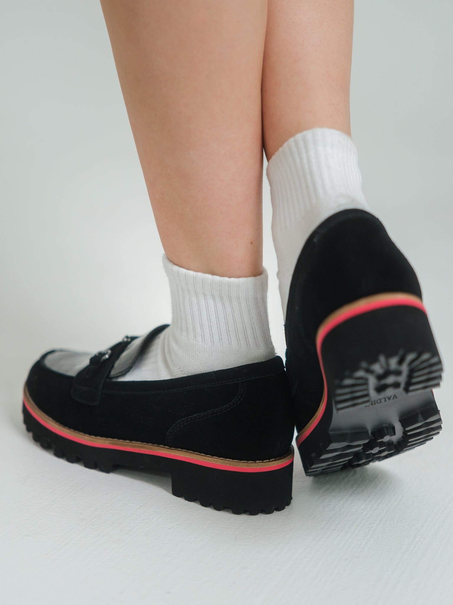 EMMA25 - Black Suede \ Croco Patent